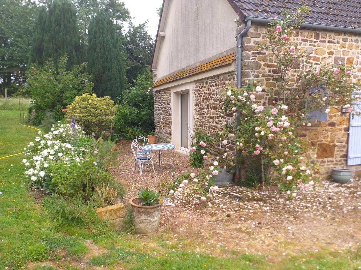 Ma Maison Bleue Saint-Brice-sous-Ranes Zewnętrze zdjęcie